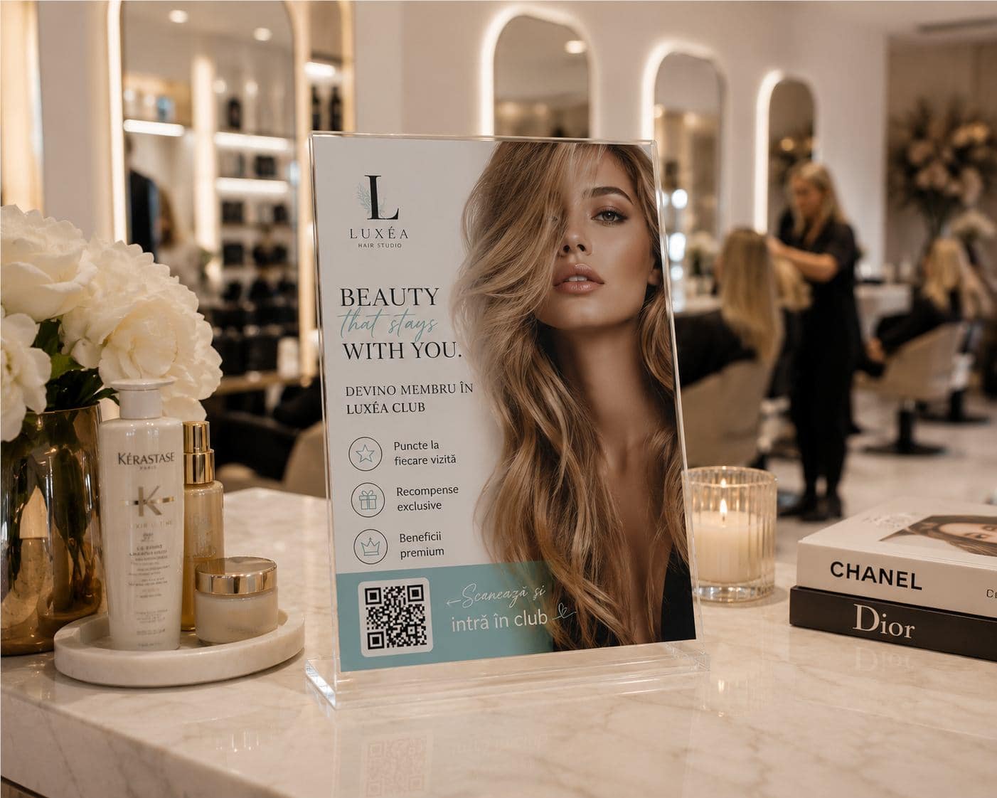 Display ReVino într-un salon de coafură și frizerie